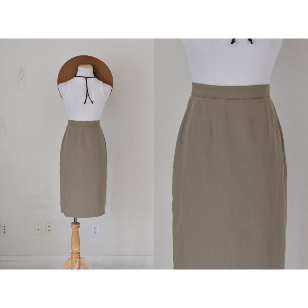 Vintage 90s Poly/Rayon Pale Olive Skirt size 8 | 26‎ waist